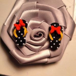 Custom made baby onies wreaths headbands any color